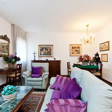 Ca Susanna Near Train Station