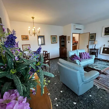 Appartement Ca Susanna Near Train Station